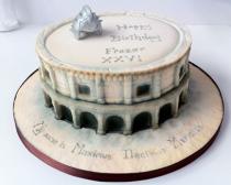 Colosseum Cake (576)