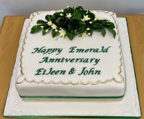 Emerald Wedding Cake (9318)