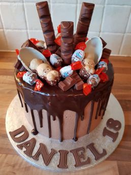 Kinder Drip Cake 2 (8960)