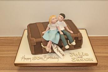 Suitcase Cake (646)