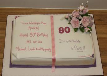 Book Cake (558)
