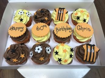 12 Football Team Theme Cup Cakes (9134)