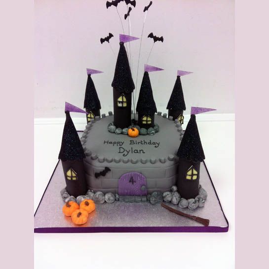 Spooky Castle | Sugar N Spice Cakes